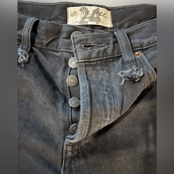 We The Free Washed Black Button Fly Distressed Shorts - Picture 4 of 4